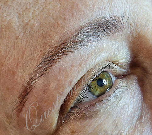 Maquillage permanent sourcils